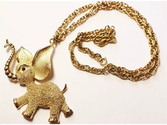 Fantastic Mid Crntury Goldtone Lucky Joyful Golden Elephant Pendant Necklace