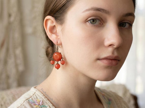 Y2K Vintage-Inspired Georgian Regency Romantic Revival Coral Dangle Earrings