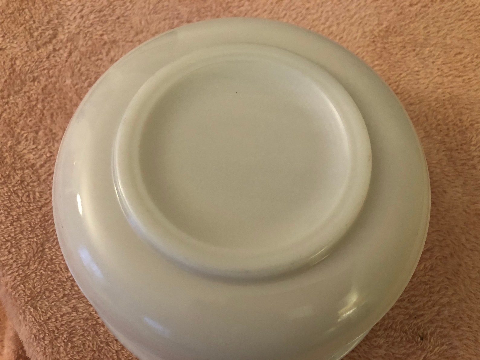 Vintage White Glass Mixing Bowls 3 varying sizes Etsy