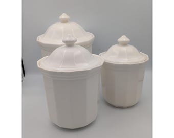 Vintage Pfaltzgraff Heritage White Stoneware Canister Set 3 Farmhouse USA, 1960s