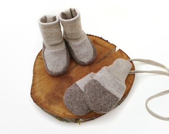 Baby booties mittens made of wool with cuffs in 2 sizes