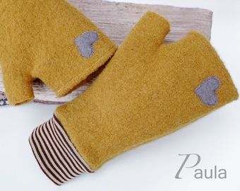 Hand cuffs made of 100% wool / wool walk arm cuffs for adults / heart appliqué / honey sand