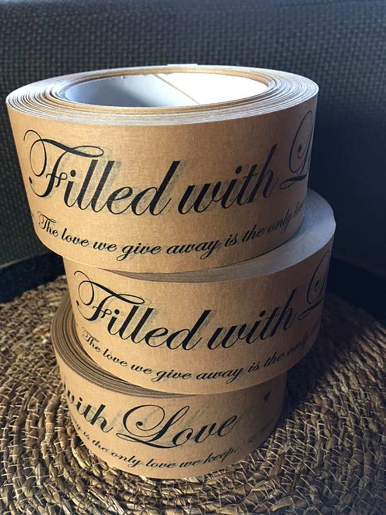 Papierklebeband FILLED WITH LOVE, bedrucktes Klebeband mit Botschaft und Zitat, nachhaltige Verpackung für Geschenke und Pakete Bild 4