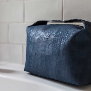 Cork Wash Bag in Blue, Water Resistant Washable Lining, Handmade Men&#39;s Vegan Toiletry Case, Dopp Kit for Birthday Christmas Gift for Him
