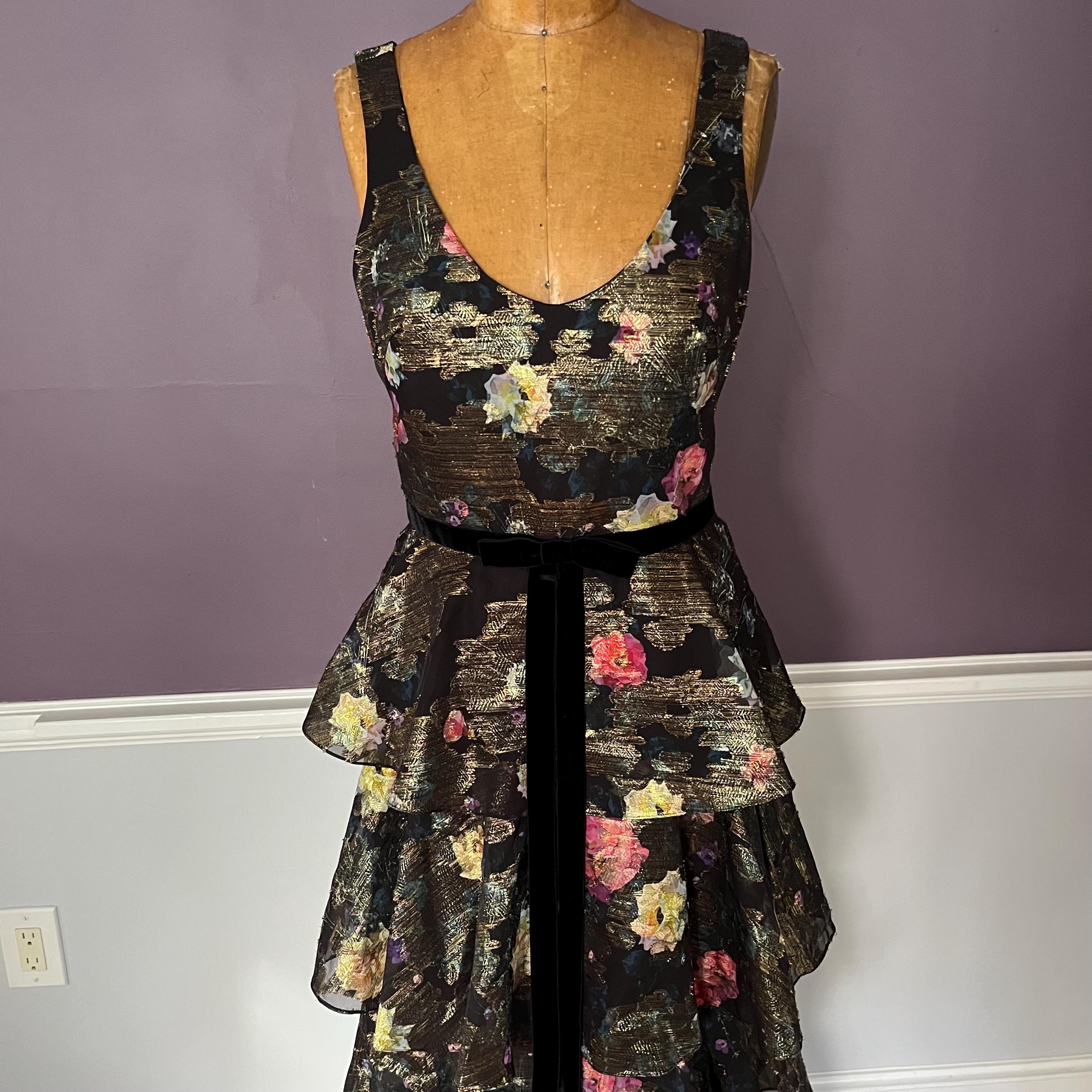 knee length dresses for ladies Marchesa Notte Metallic Lace Cap Sleeve Dress – Runway Catalog