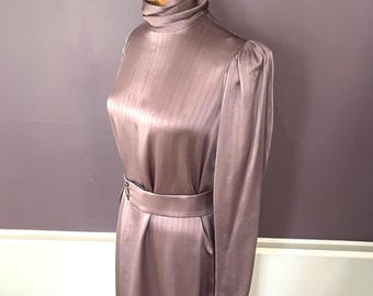 VTG Early 80s Shirtdress in Lavander with Gold Metallic Pinstripe