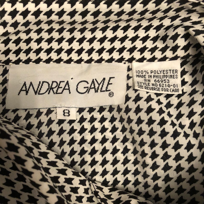 Vintage 80s blouse in printed houndstooth with black trim 80s office wear sexty seretary