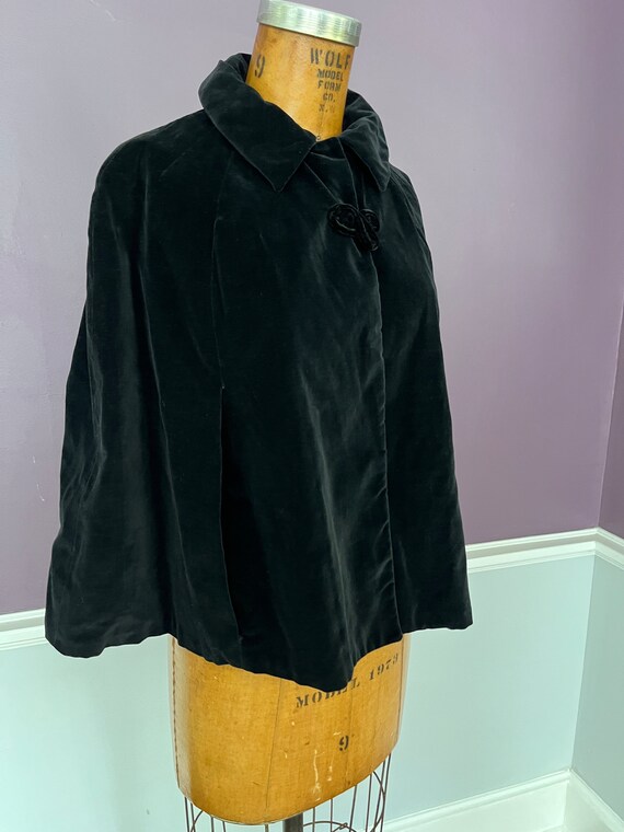 VTG Velvet and Satin Capelet with Arm Holes 40s, … - image 7