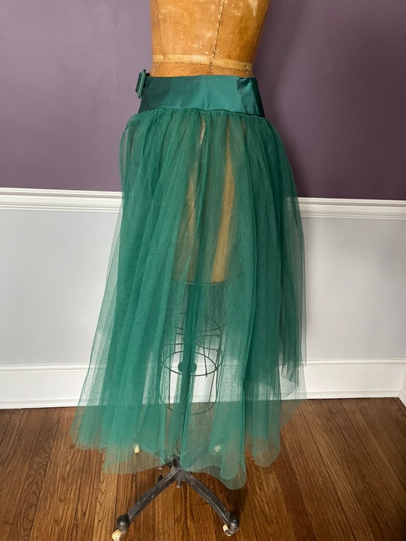 Chic 60s Tulle Belted Skirt in Emerld Green - image 5
