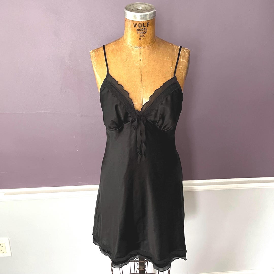 VTG Victoria’s Secret Black Negligée, Short, Deep V-neck, Spaghetti ...