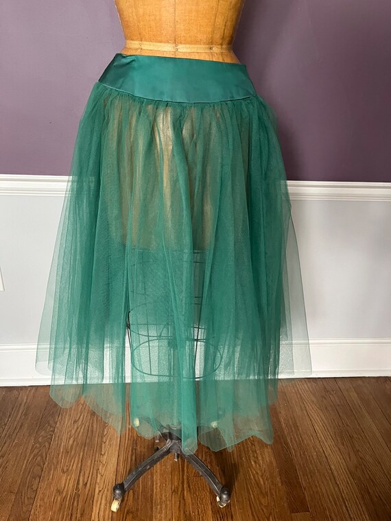 Chic 60s Tulle Belted Skirt in Emerld Green - image 8