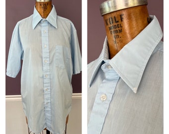 70s Herrenhemd kurzarm, Speerspitze Kragen, hellblau