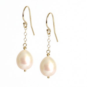 Wedding Jewelry, Pearl earring,  Pearl earrings, Silver pearl earring, freshwater pearl, gold filled pearl earring, girlfriend gift