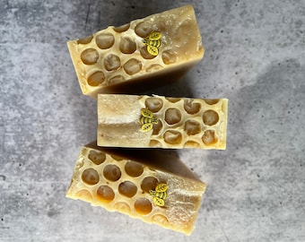 Honey Bee Soap with Nourishing Bee Pollen