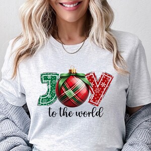 Ozdoba świąteczna JOY Sublimacja PNG Design | Pobierz świąteczną ozdobę w kratkę | Świąteczna sztuka ścienna na Boże Narodzenie, cytat z pozdrowieniami sezonowymi