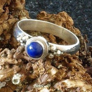Ring made of silver and lapis lazui, monthly stone, geburst stone, healing stone, stacking ring