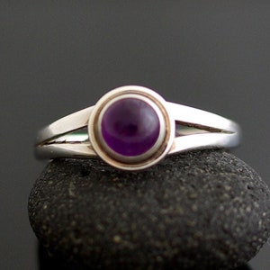 Ring made of silver and amethyst, statement ring, healing stone