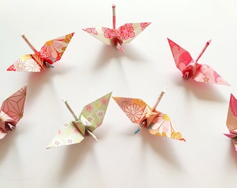 Juego de grullas de origami japonesas de color rosa eterno en 3 tamaños a elegir para personalizar para bodas, bautizos y decoraciones de mesa móviles infantiles de bricolaje.