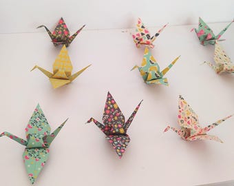 Set van 10 vintage origami bloemenkraanvogels om te personaliseren voor bruiloft- of dooptafeldecoratie, creatie van DIY kindermobiel