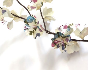 Branches de cerisier japonais en origami Fleurs bleues et violettes pour composition bouquet fleur, décoration table mariage, baptême