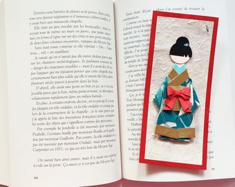 Marque-page en origami Geisha au kimono bleu turquoise et or pour cadeau remerciement invités et fête anniversaire