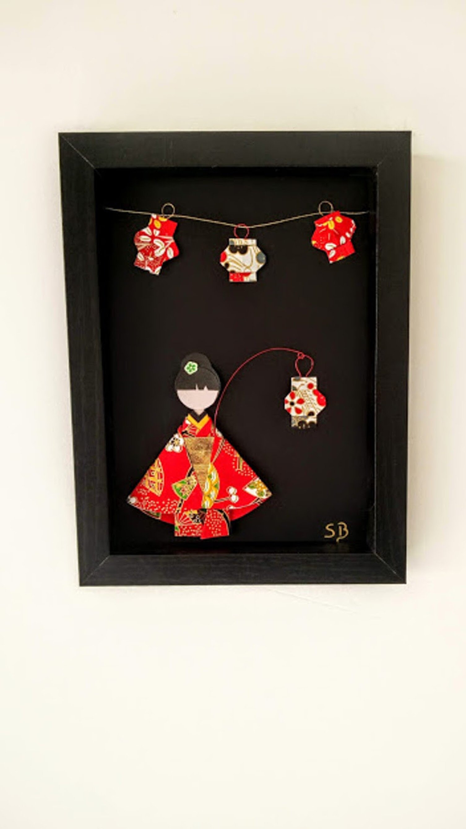 Cadre en Origami Personnalisable La Petite Geisha Aux Lanternes Pour Cadeau Fête de Mères et Anniver