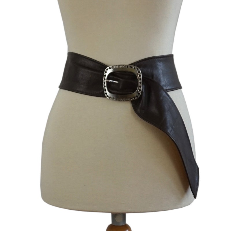 CHECKERED BROWN LEATHER BELT