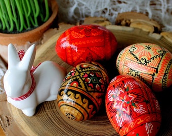 4 Ostereier und Osterhäschen Holz, Osteuropa, handbemalte Holzeier, Handmade Osterschmuck, Ostern Volkskunst