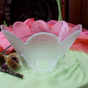 Glass bowl, modern salad bowl, flower-shaped glass bowl