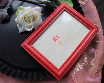 Red Leather Photo Frame Small Stand Frame Christmas Gift Postcard Size Family Photo Frame