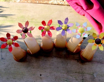 6 napkin rings, wooden rings with chipwood flowers, Erzgebirge, GDR 50s, Easter decoration midentury, Mother's Day gift, Valentine's Day gift