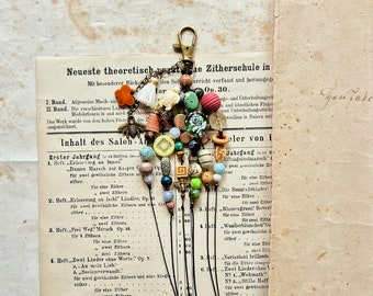 Junk Journal bunte Quaste aus verschiedenen Perlen, Junk Journal Verzierungen, Charm für Junk Journal