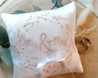 Stickdatei Ringkissen Set 1 für den schönsten Tag im Leben.  Hochzeit Ring Kissen für die Ringe zum selbstmachen.