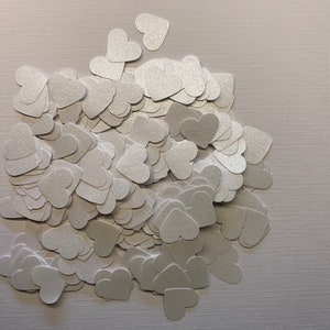 Cuori di coriandoli bianchi fustellati a mano, madreperla lucida, 5 g, matrimonio, diametro dei cuori 1,6 cm