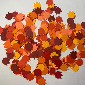 Handgestanztes Konfetti aus Tonpapier, Tulpen rot orange gelb, 5g