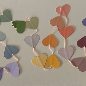 Ghirlanda di cuori in cartone da 2,5 m, floreali, colori caldi, sfumature floreali