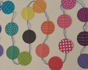 Garland colorful circles white patterned, 3 m