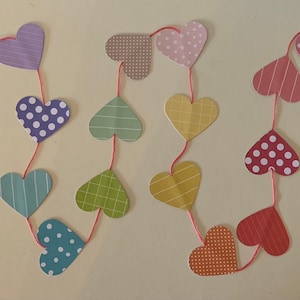 Guirnalda de corazones de cartón de 2,5 m, colores vivos, estampado blanco, dulce como el azúcar.