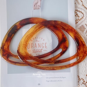 A pair of Acrylic Purse Handles Resin Handbag Handles (ST_L_1193_CE)