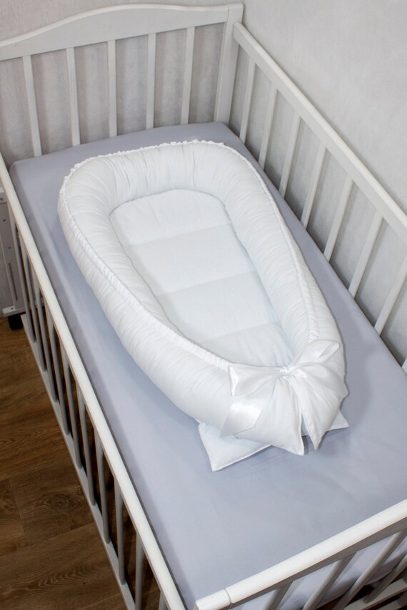 dock a tot in bassinet