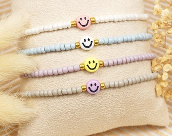 Armband Smiley Freundschaftsarmband Happy Face Perlenarmband Glücksbringer Geschenk Makramee geflochten Freundschaft Liebe Mitbringsel zart