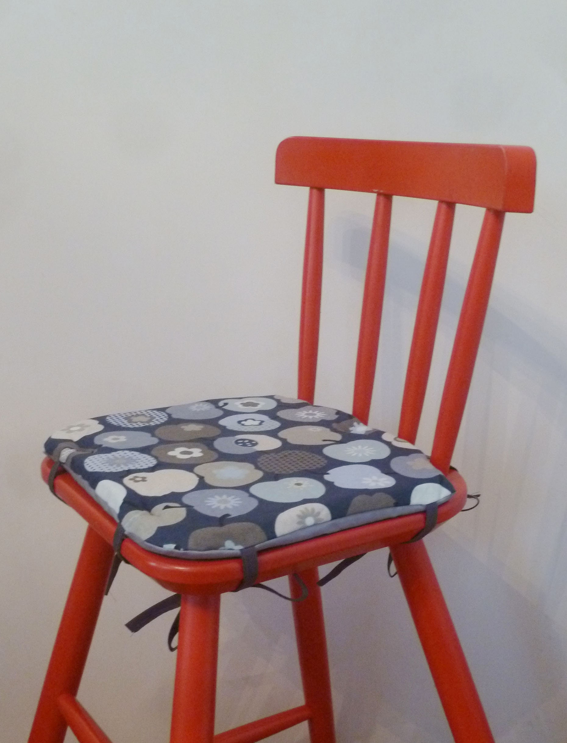 Seat Upholstery High Chair Agam Properly Padded