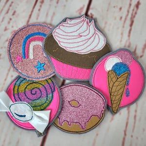 Lolli Bonbon Eis Muffin Donut Initiale mit Sternen Klettie Patch - viele Farben