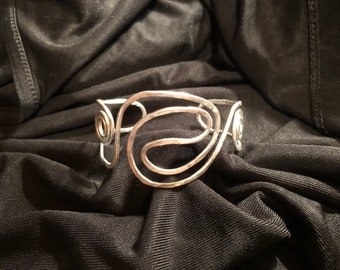 Modern coil wire cuff bracelet hammered aluminum  lightweight  non tarnishing
