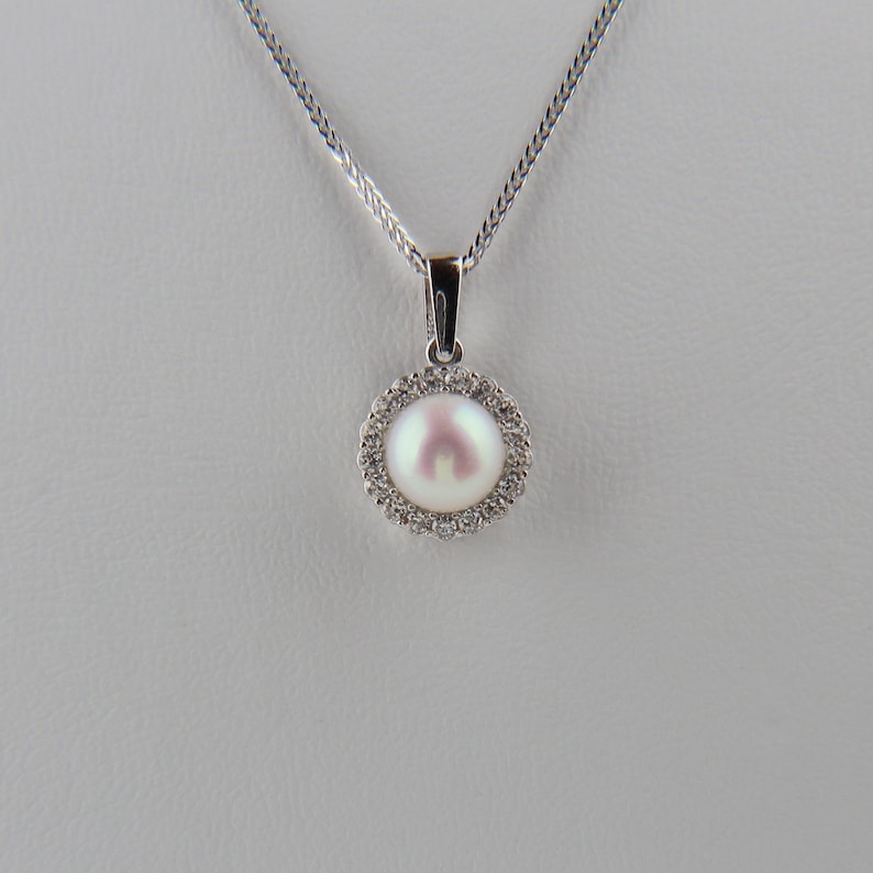 Nitzan Pearl Solid Gold Necklace with Zircon Gemstones