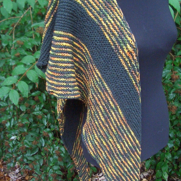 Dreiecktuch - waldgrün - Merino Langyarns +  Baumwollmischung gelb/grün  -Handarbeit