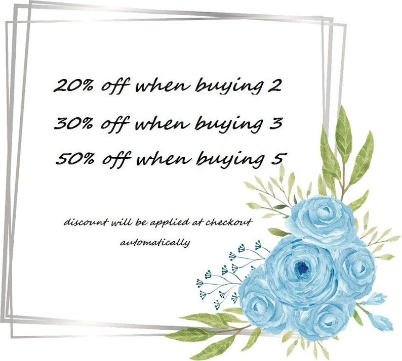 Puede incluir: Fondo blanco con texto que ofrece descuentos: 20% de descuento al comprar 2, 30% de descuento al comprar 3 y 50% de descuento al comprar 5. Tambi&eacute;n est&aacute; presente el texto "el descuento se aplicar&aacute; autom&aacute;ticamente al finalizar la compra". La imagen est&aacute; decorada con elementos florales azules.