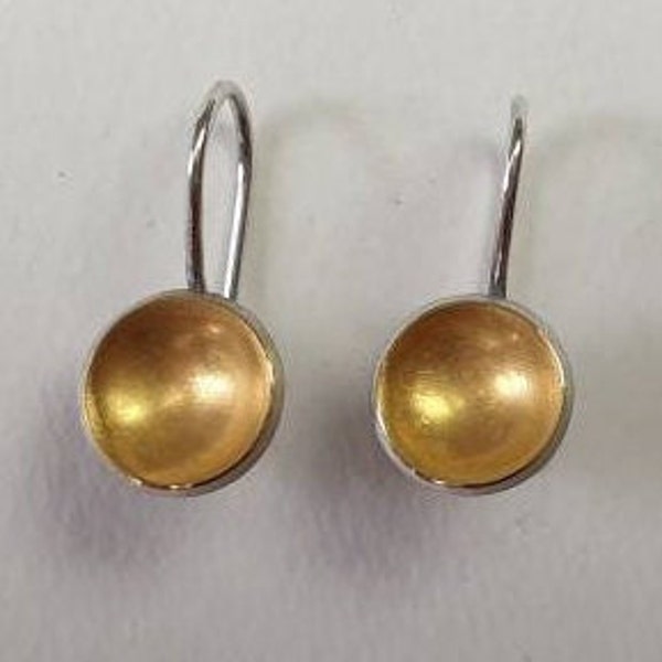 Schalen-Ohrhänger aus 925er Silber und 900er Gold