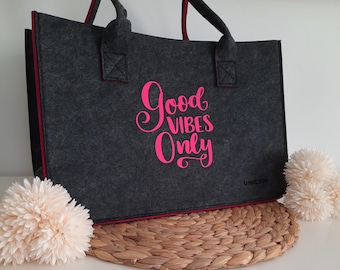 Felt shopper bag for women with slogan, "Good vibes only" shopping bag, sustainable handbag, gift idea for women