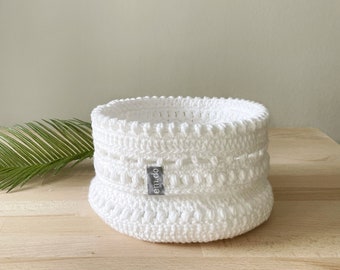 Panier au crochet style bohème blanc